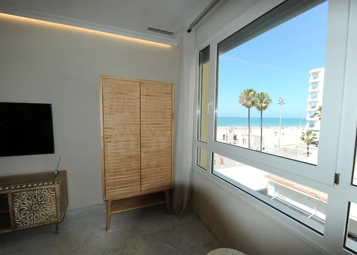Reformado Con Vistas Al Mar * كاديز